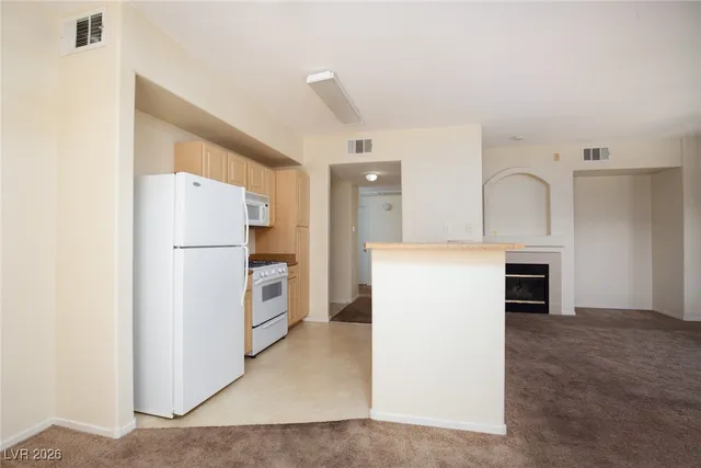 $1,150 | 8250 North Grand Canyon Drive, Unit 2020, Las Vegas, NV 89166