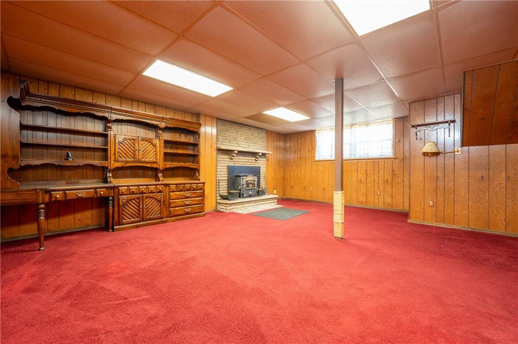 599 Laurel Summit Road Boswell, PA 15531 - Photo 19 of 35 a view of a livingroom with a furniture