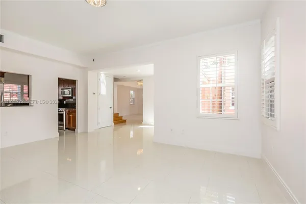 $8,500 | 510 Loretto Avenue, Unit 26, Coral Gables, FL 33146