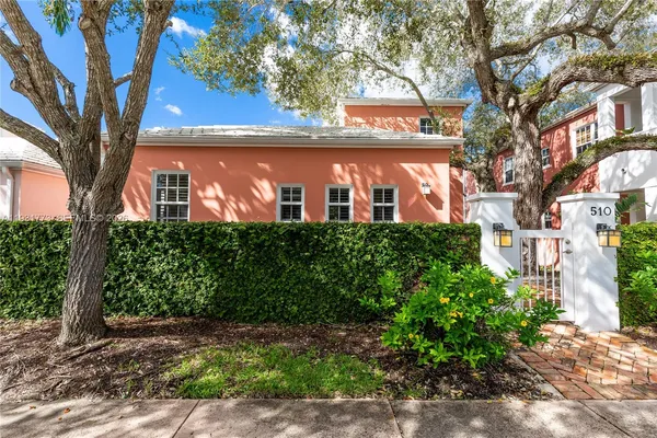 $8,500 | 510 Loretto Avenue, Unit 26, Coral Gables, FL 33146