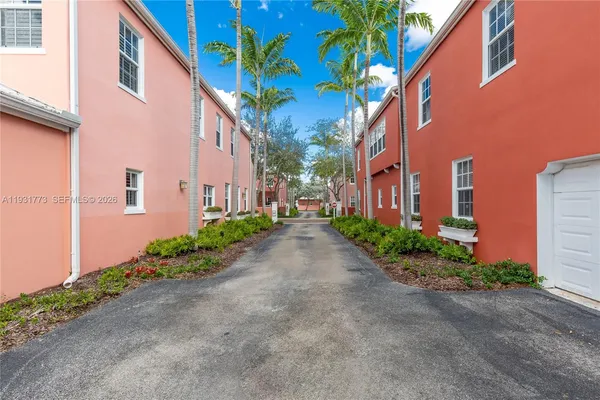 $8,500 | 510 Loretto Avenue, Unit 26, Coral Gables, FL 33146