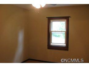 906 Fairview Road Sylva, NC 28779 - Photo 7 of 14 Gallery Image 7