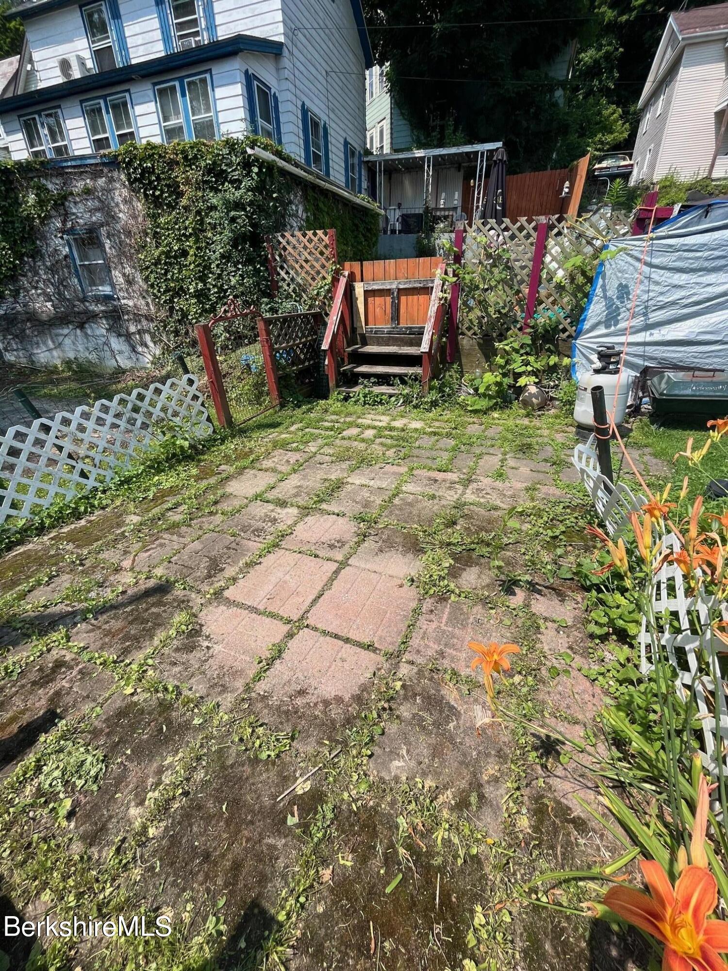 252 R Walnut Street North Adams, MA 01247 - Photo 35 of 43 Walnuta