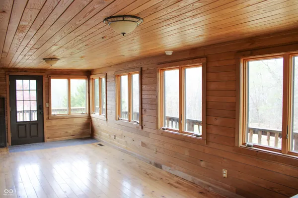 $525,000 | 3570 East County Road 20 North, North Vernon, IN 47265