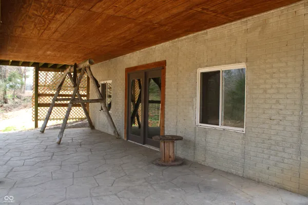 $525,000 | 3570 East County Road 20 North, North Vernon, IN 47265