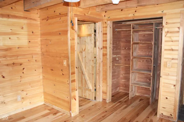 $525,000 | 3570 East County Road 20 North, North Vernon, IN 47265