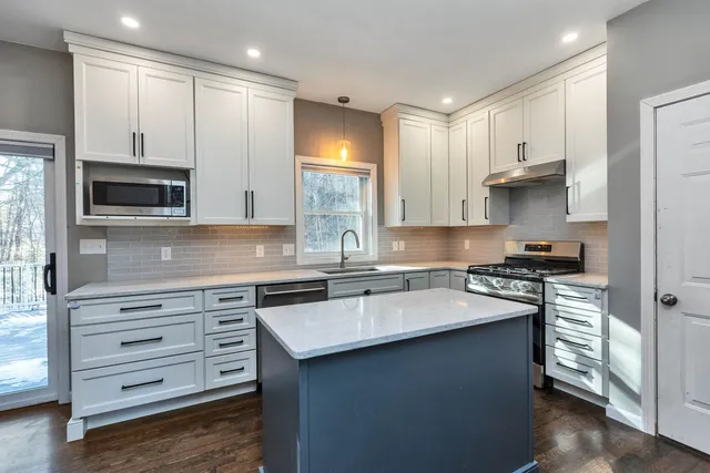 $739,900 | 30 Fox Meadow Lane, Merrimack, NH 03054