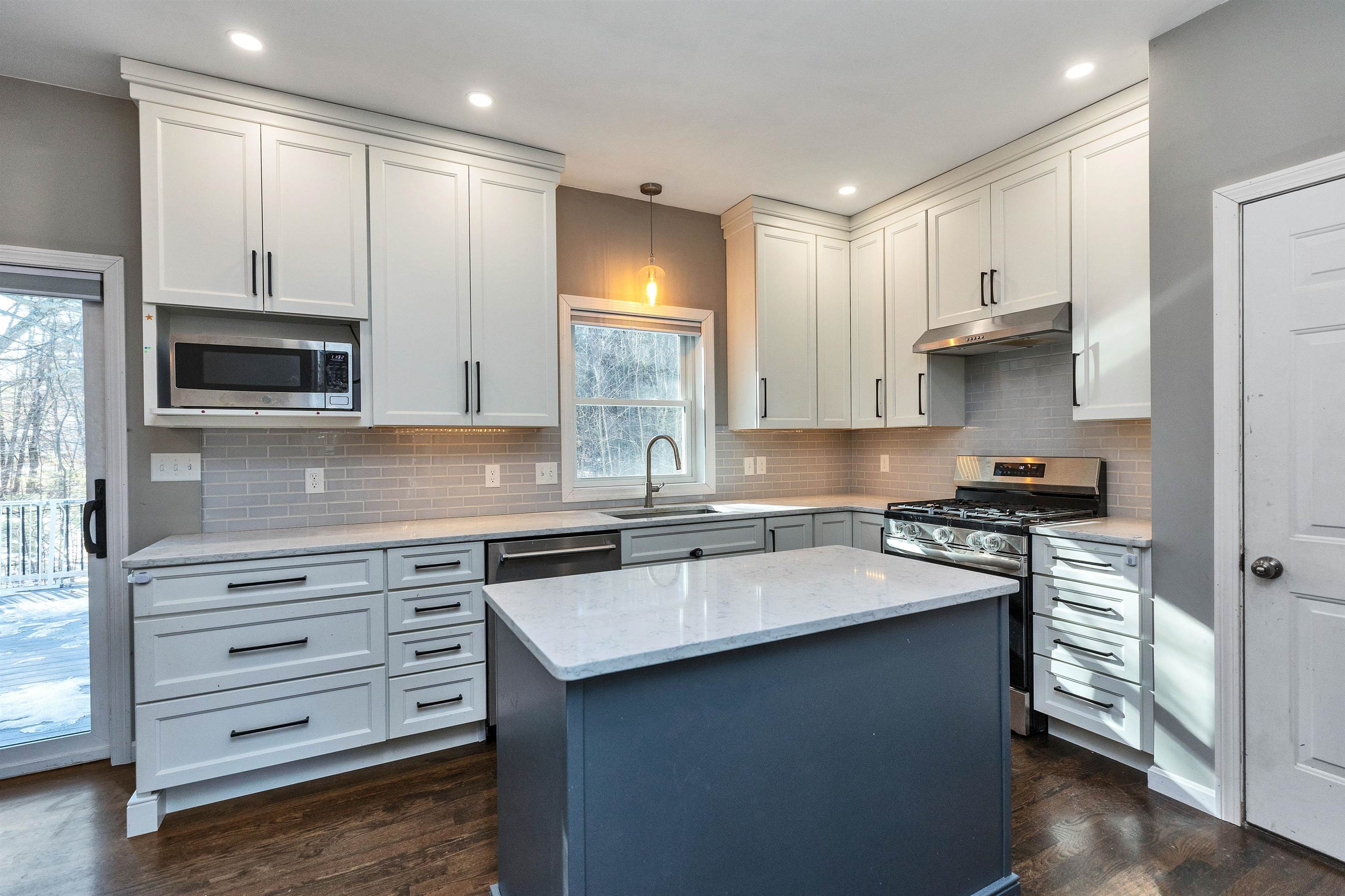 30 Fox Meadow Lane Merrimack, NH 03054 - Photo 7 of 45