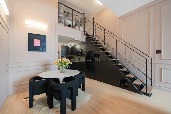 $7,000 | 184 Thompson Street, Unit 1F | Greenwich Village
