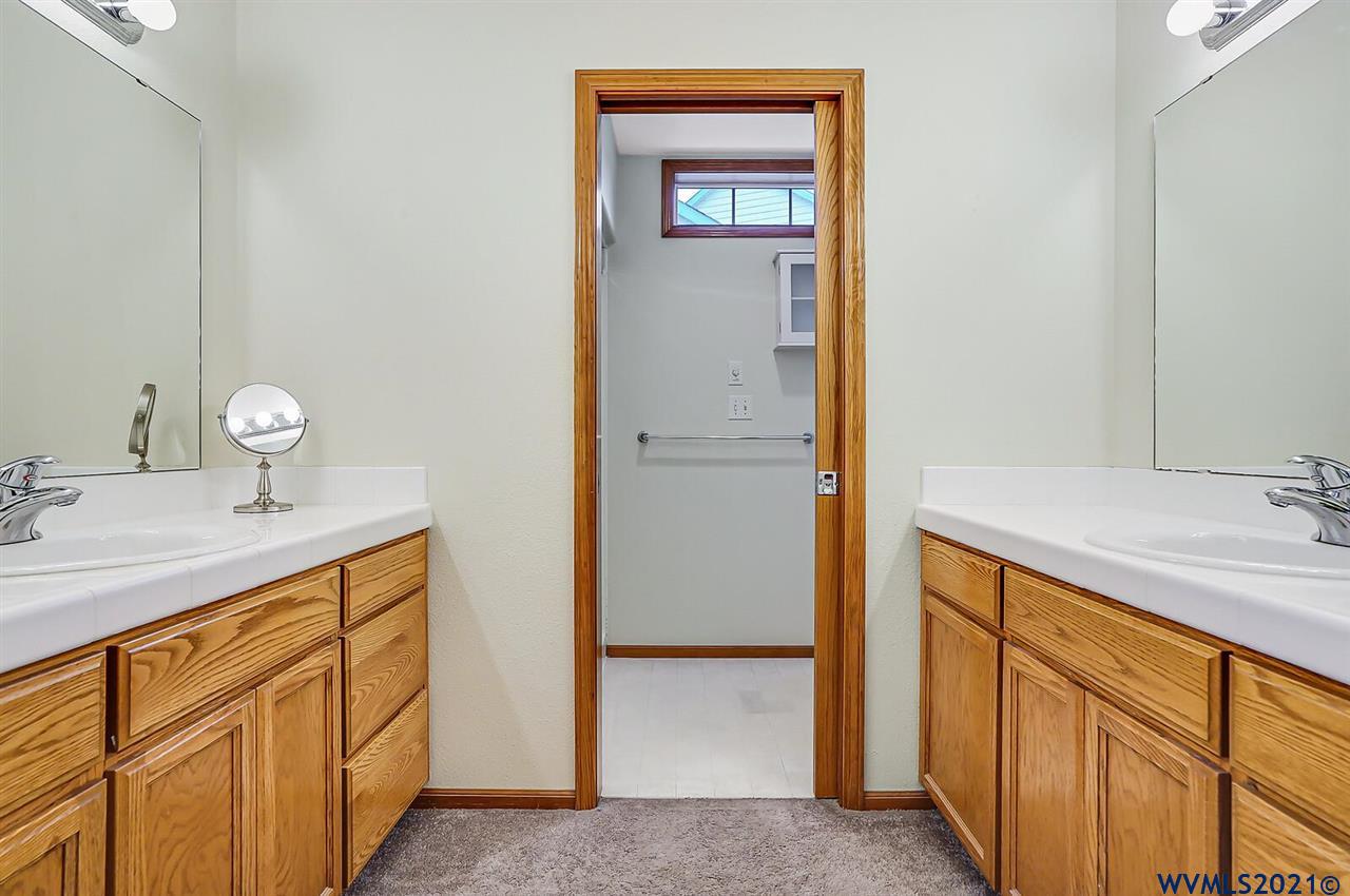 2077 Chase Loop Southwest Albany, OR 97321 - Photo 26 of 42