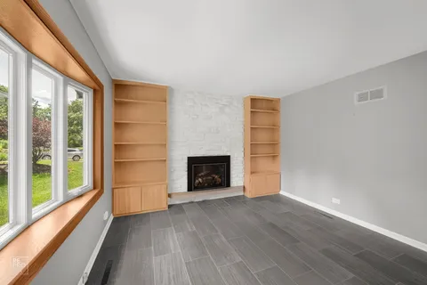 $489,993 | 6531 Briargate Drive, Downers Grove, IL 60516