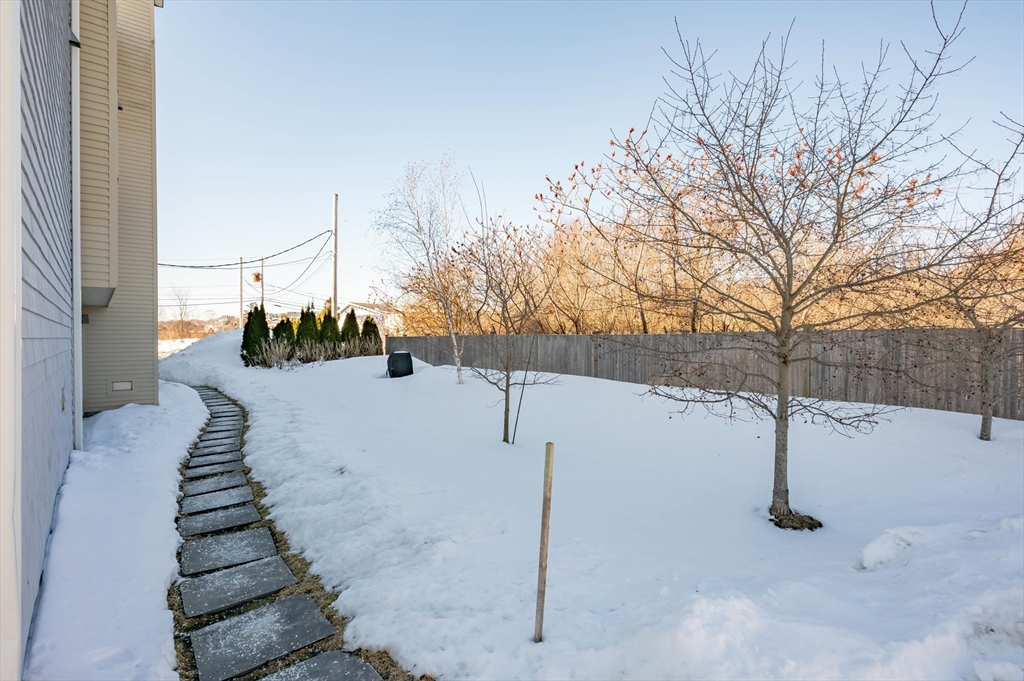 78 Thatcher Road, Unit 6 Gloucester, MA 01930 - Photo 34 of 41