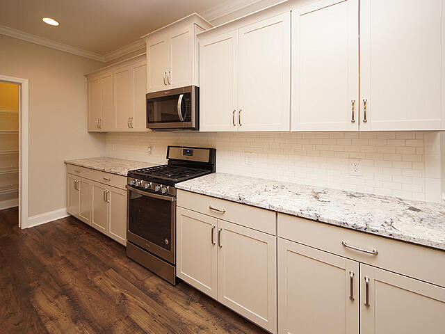 408 Grove End Road Moncks Corner, SC 29461 - Photo 11 of 35 11