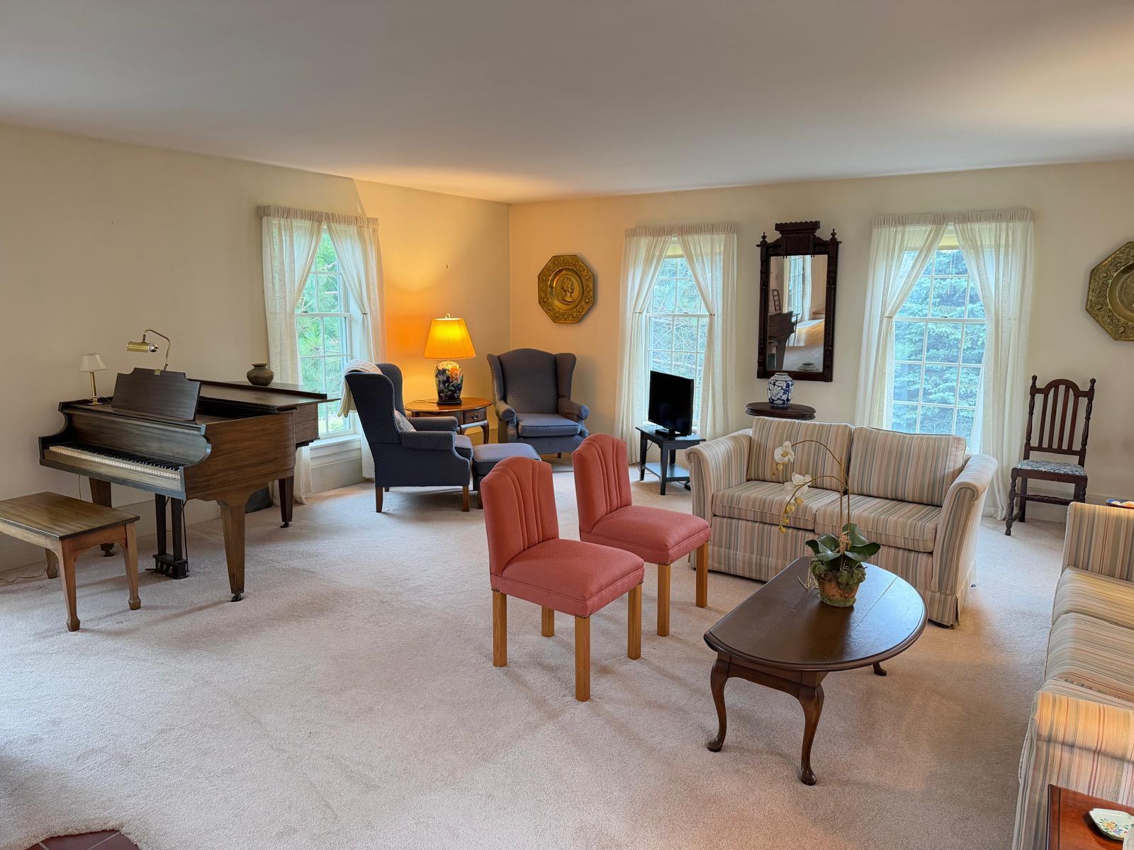 369 Fort Fairfield Road Presque Isle, ME 04769 - Photo 35 of 63 Living Room