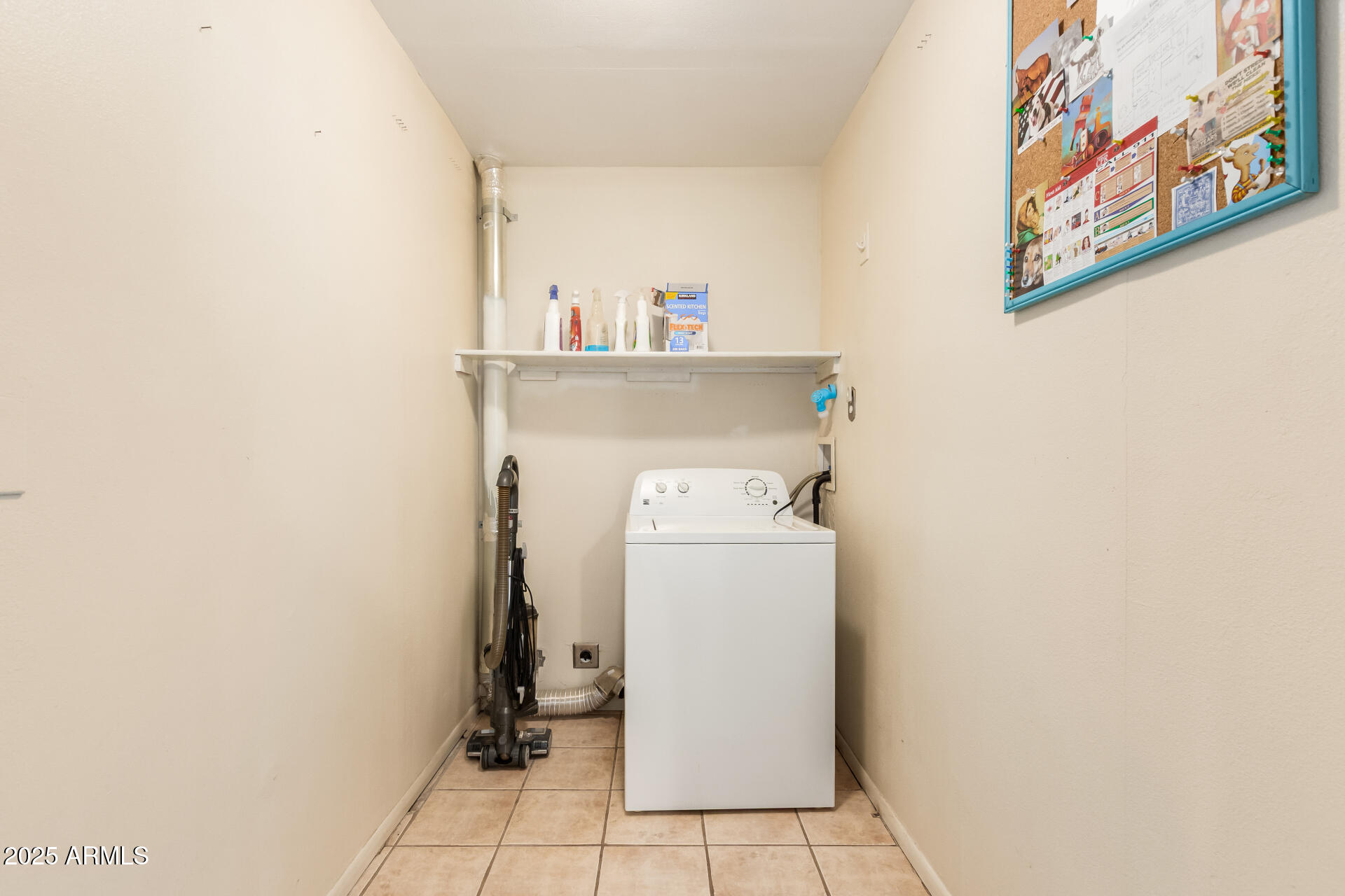3251 West Cortez Avenue Phoenix, AZ 85029 - Photo 24 of 32 a utility room with dryer and washer