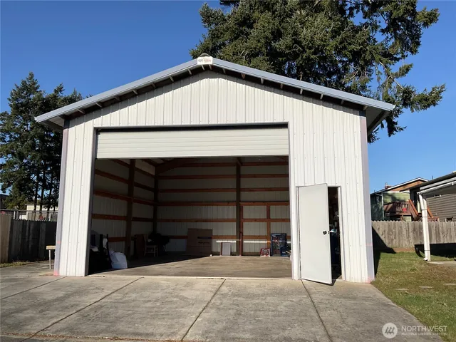 $569,000 | 531 Northwest Fairhaven Drive, Oak Harbor, WA 98277