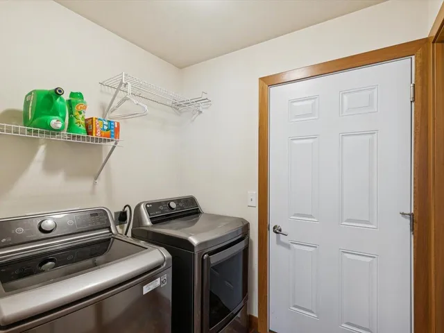 $379,900 | 116 Pinehurst Drive, Eldridge, IA 52748