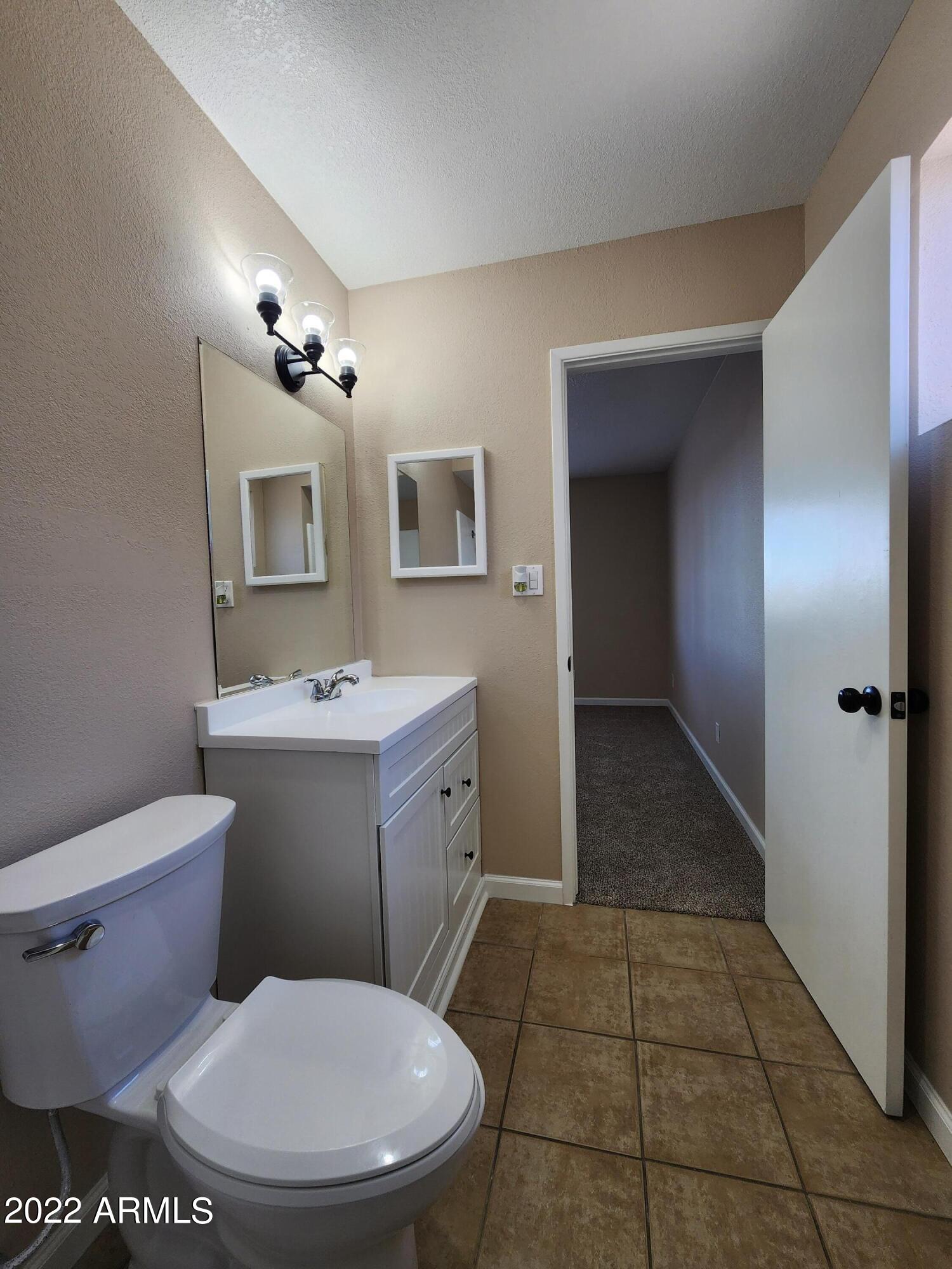 5947 Casper Road Mesa, AZ 85205 - Photo 23 of 33 Casper Main bath 2