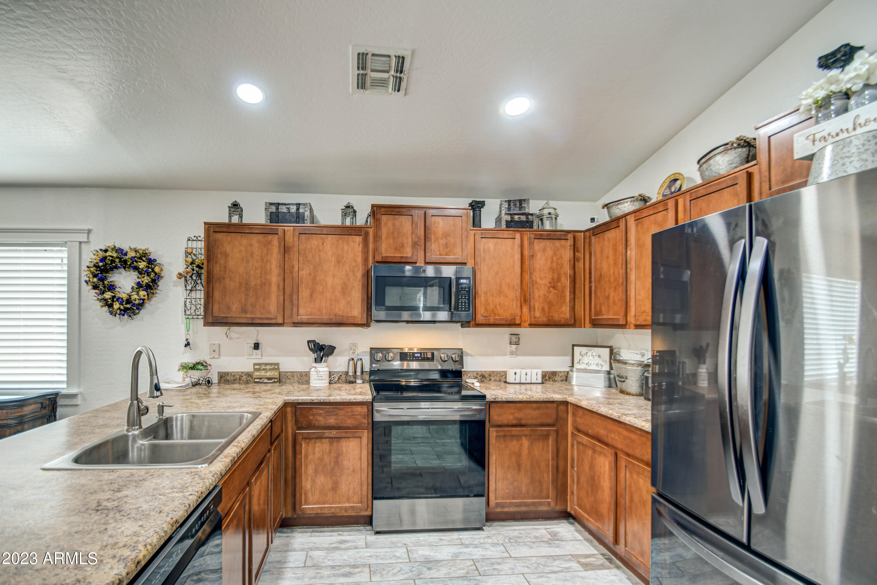 3945 East Morenci Road San Tan Valley, AZ 85143 - Photo 7 of 43 Kitchen 3