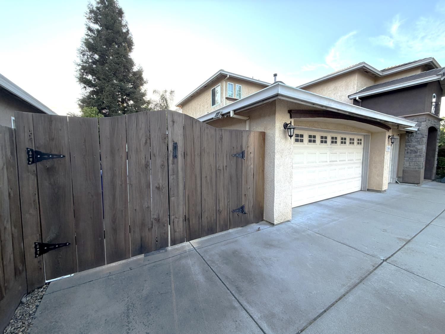 3200 Mont Cliff Court Modesto, CA 95355 - Photo 3 of 80