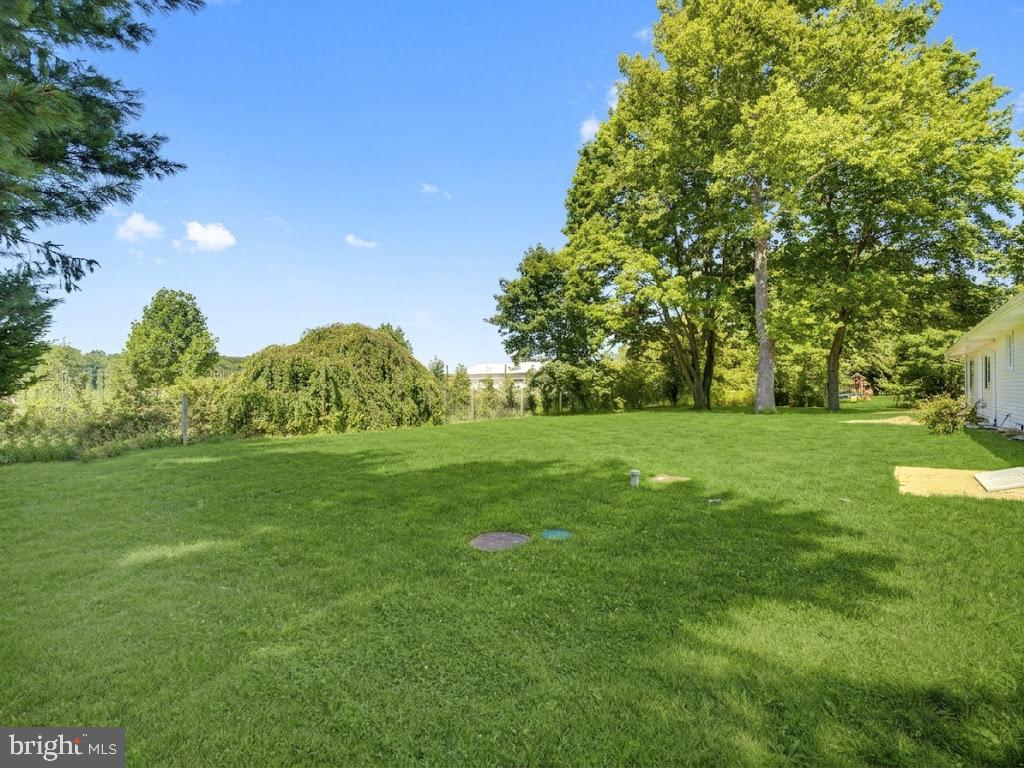 86 Extonville Road Hamilton, NJ 08620 - Photo 25 of 27 Spacious green oasis awaits you!
