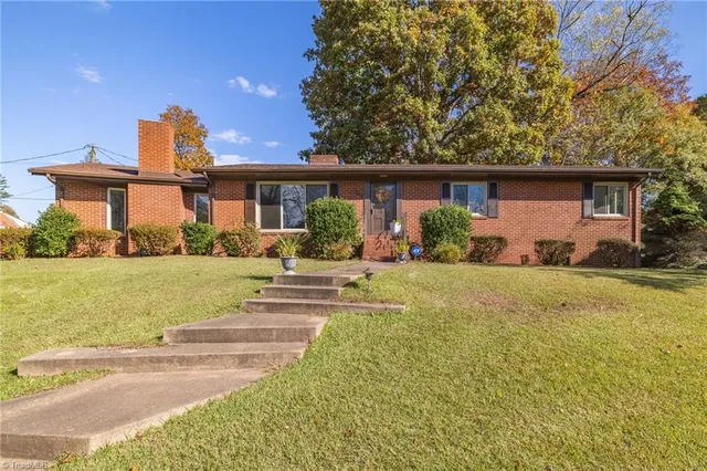 $224,900 | 702 Hampton Street, Eden, NC 27288