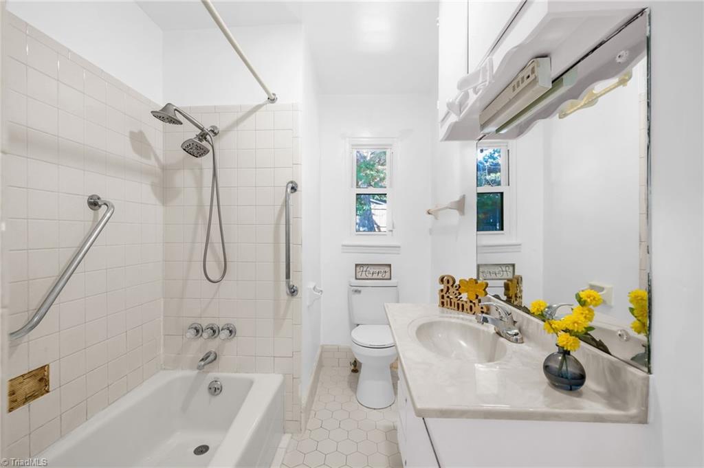 702 Hampton Street Eden, NC 27288 - Photo 18 of 34