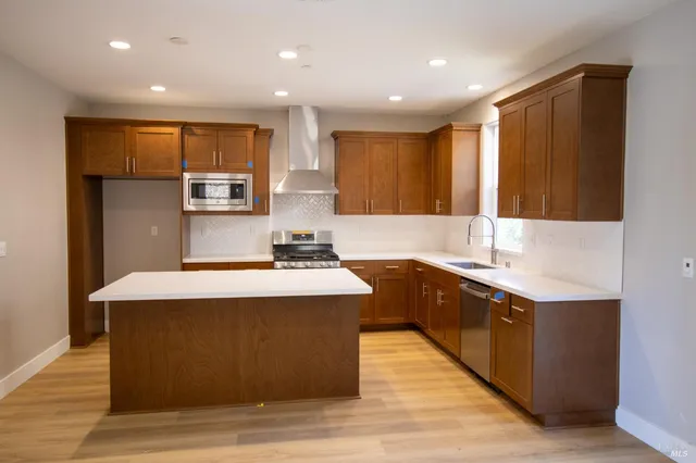 $1,082,500 | 31 Denova Lane, Martinez, CA 94553