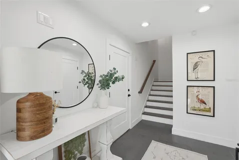 $1,100,000 | 1727 Maryland Avenue Northeast, St. Petersburg, FL 33703