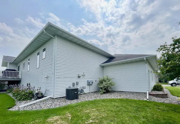 $499,900 | 1410 Mendenhall Avenue, Breckenridge, MN 56520