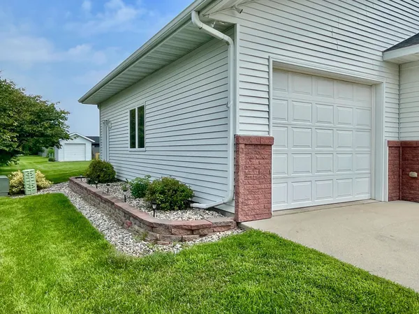 $499,900 | 1410 Mendenhall Avenue, Breckenridge, MN 56520