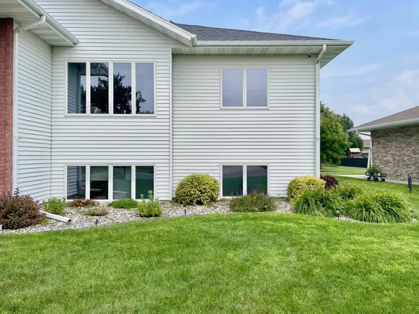 $499,900 | 1410 Mendenhall Avenue, Breckenridge, MN 56520