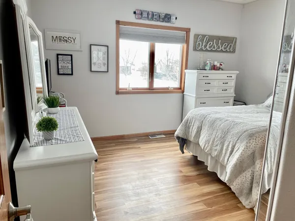 $499,900 | 1410 Mendenhall Avenue, Breckenridge, MN 56520