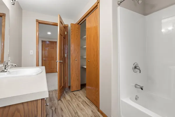 $499,900 | 1410 Mendenhall Avenue, Breckenridge, MN 56520