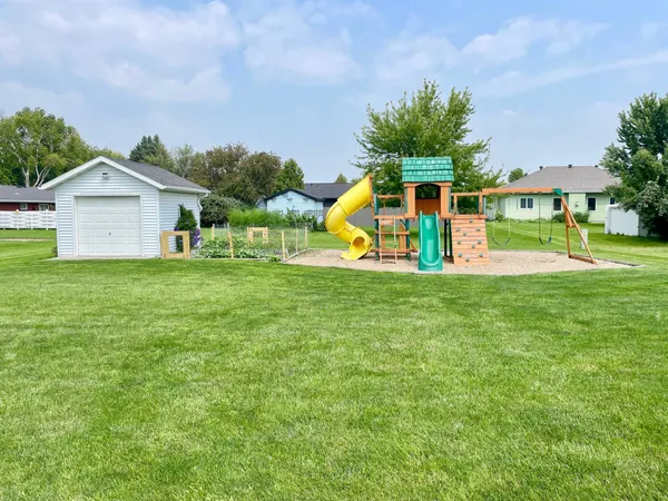 $499,900 | 1410 Mendenhall Avenue, Breckenridge, MN 56520