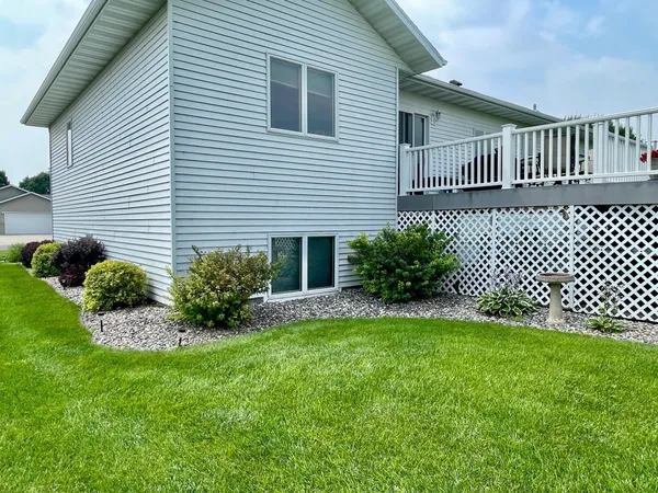 $499,900 | 1410 Mendenhall Avenue, Breckenridge, MN 56520