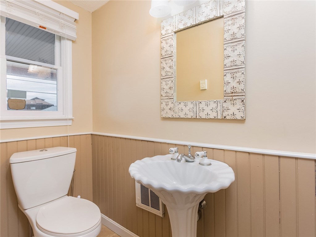 8 Uzzi Avenue Westerly, RI 02891 - Photo 13 of 28 Gallery Image 13