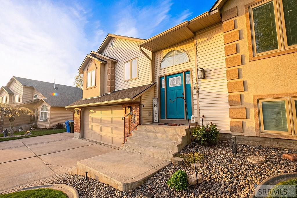 1444 Delphic Way Pocatello, ID 83201 - Photo 3 of 44