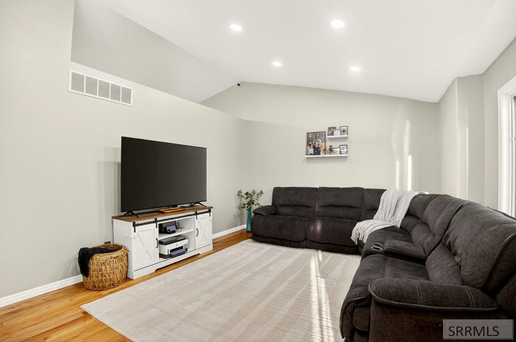 1444 Delphic Way Pocatello, ID 83201 - Photo 7 of 44