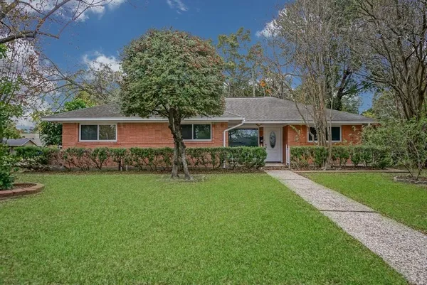 $2,900 | 3003 Topham Circle, Houston, TX 77018
