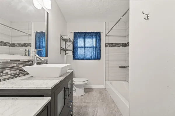 $2,900 | 3003 Topham Circle, Houston, TX 77018