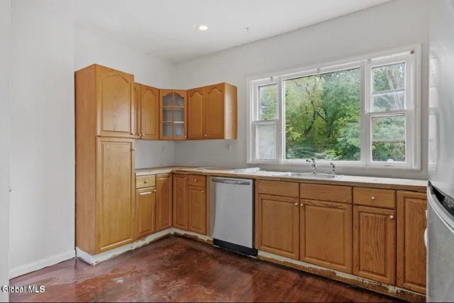 $2,100 | 300 B Highway 9W, Unit B, Albany, NY 12209