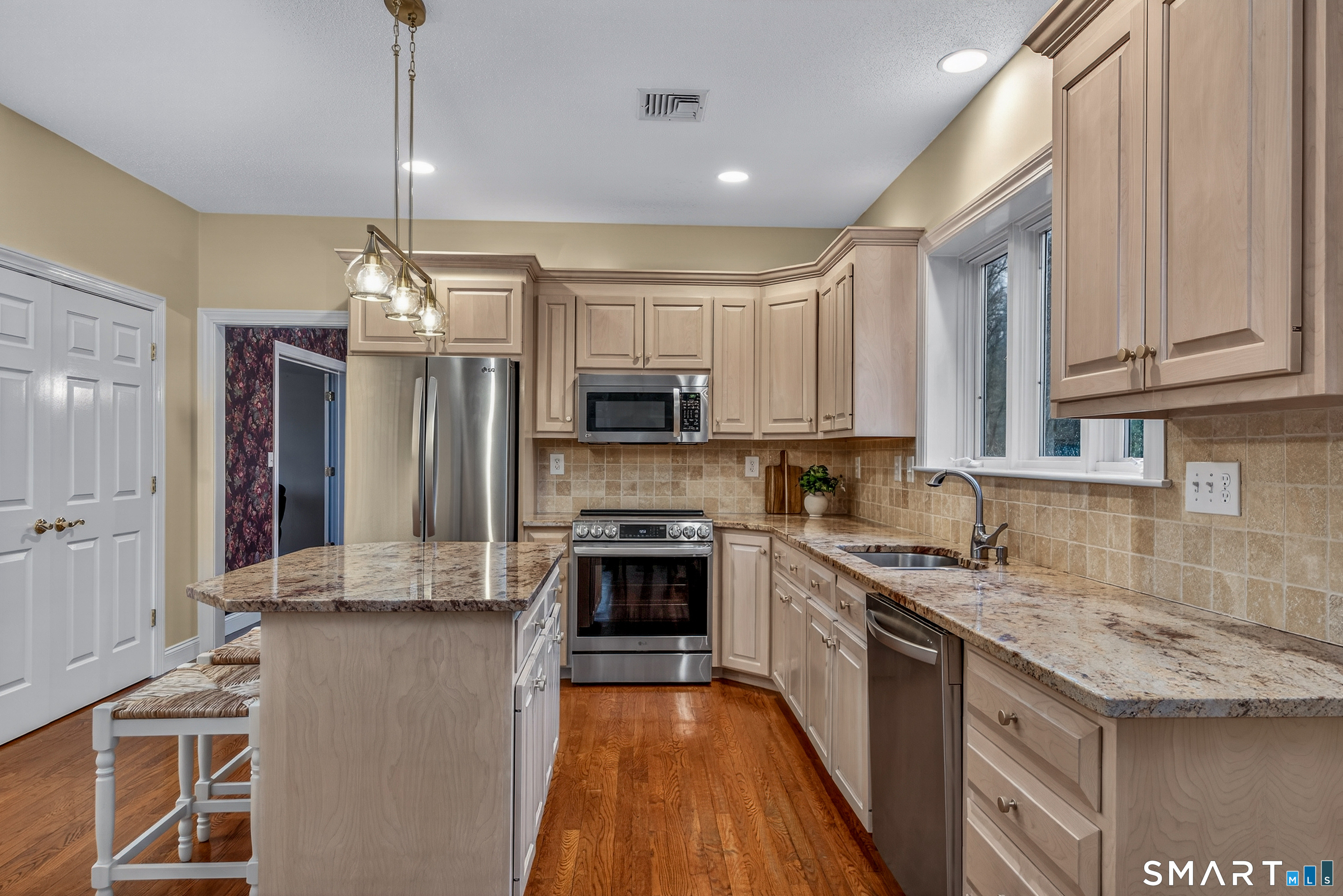 151 Pine Hill Road Tolland, CT 06084 - Photo 8 of 41