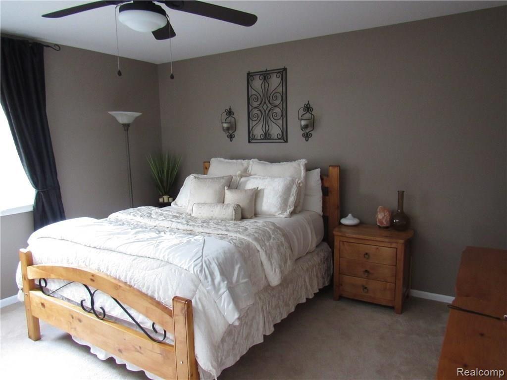 342 Jonathan Drive Rochester Hills, MI 48307 - Photo 18 of 25