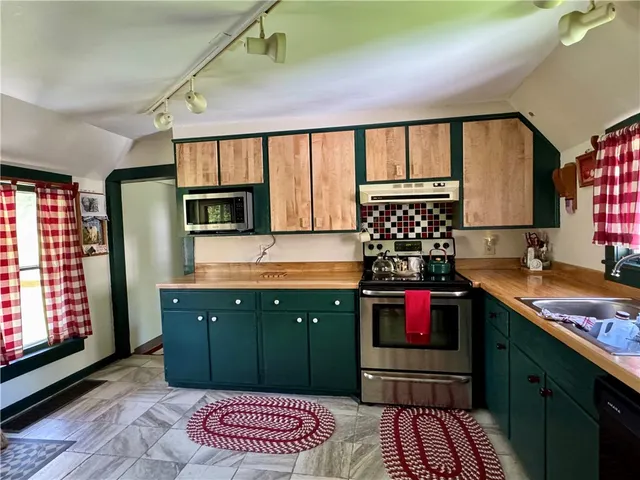 $299,000 | 2395 State Hwy Mount, Mount Vision, NY 13810