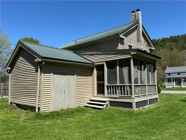 $299,000 | 2395 State Hwy Mount, Mount Vision, NY 13810