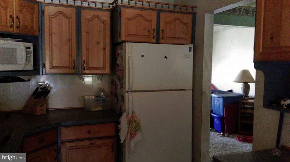 762 Lannerton Road Baltimore, MD 21220 - Photo 4 of 11 Kitchen