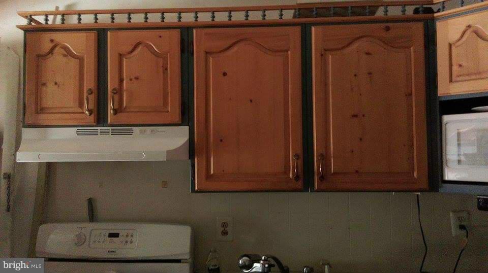 762 Lannerton Road Baltimore, MD 21220 - Photo 6 of 11 Kitchen