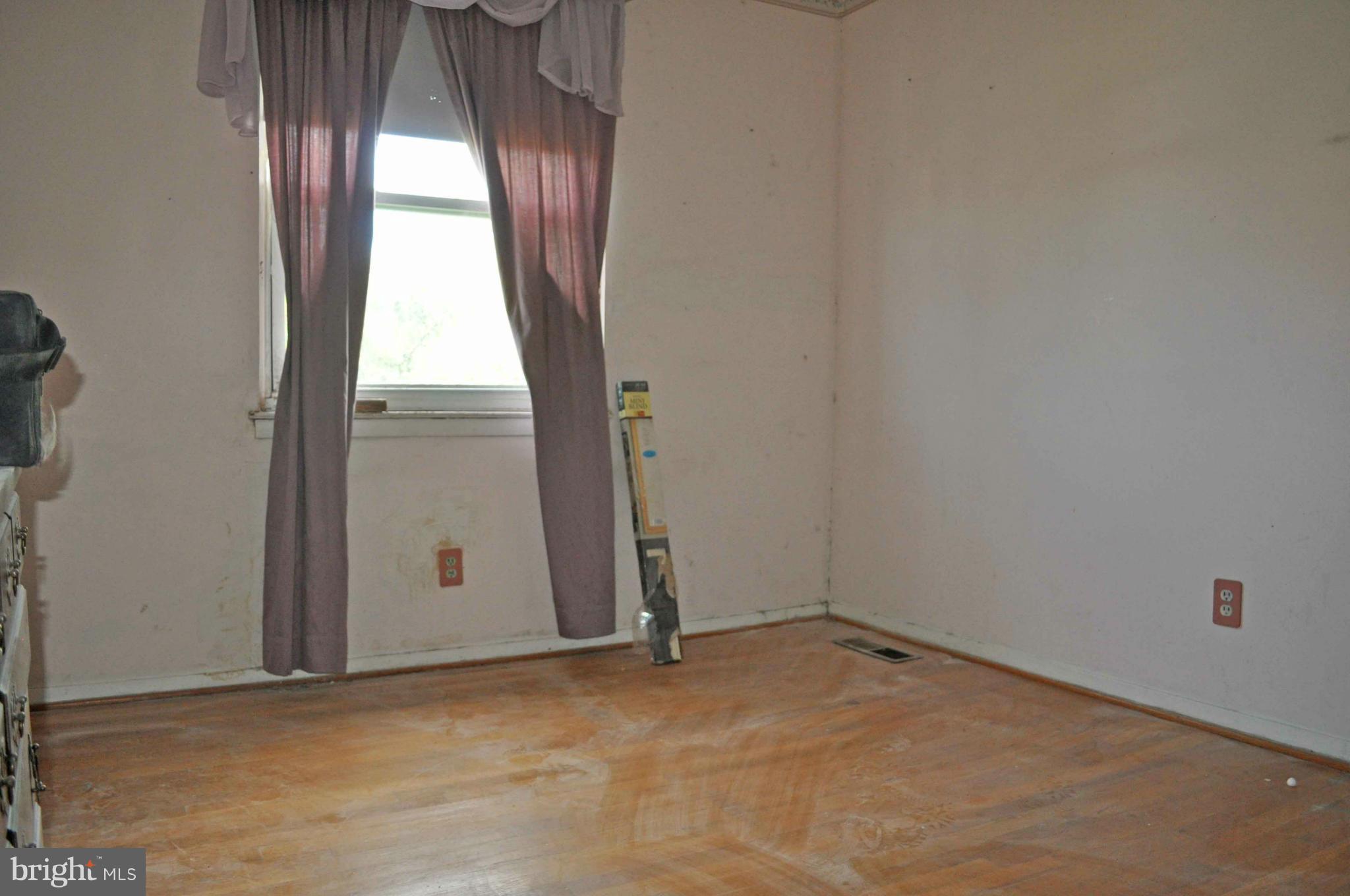 762 Lannerton Road Baltimore, MD 21220 - Photo 9 of 11 Interior (General)