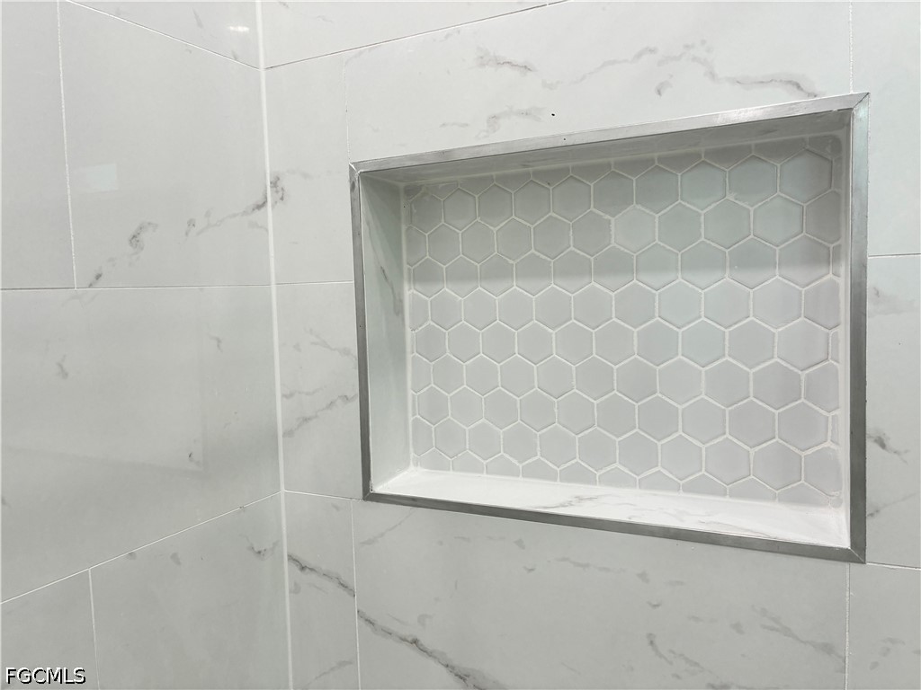 2022 Granada Road LaBelle, FL 33935 - Photo 21 of 43 a close view of a shower